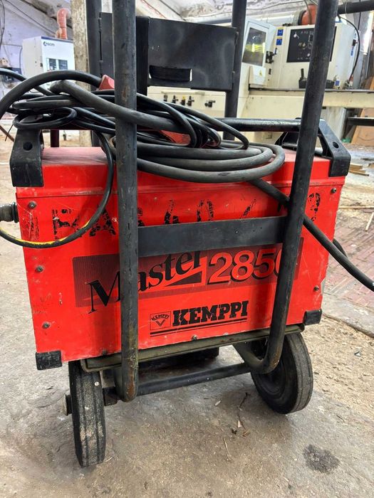Професионален електрожен KEMPPI Master 2850