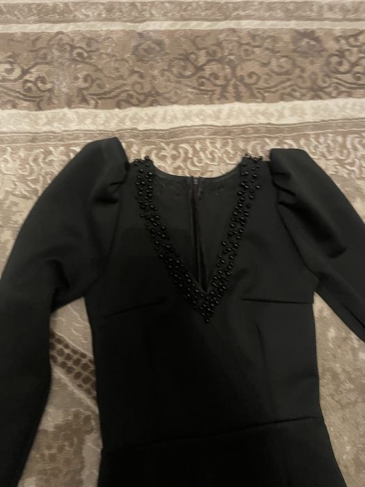 Rochie negra facuta la comada