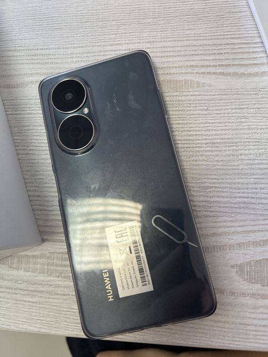 Продам телефон HUAWEI NOVA Y73