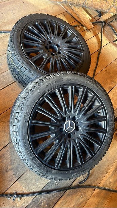 Cauciucuri + jante R18 – Set 4 bucăți• 2 × 245/40 R18 97V • 2 × 225/40 R18 92V