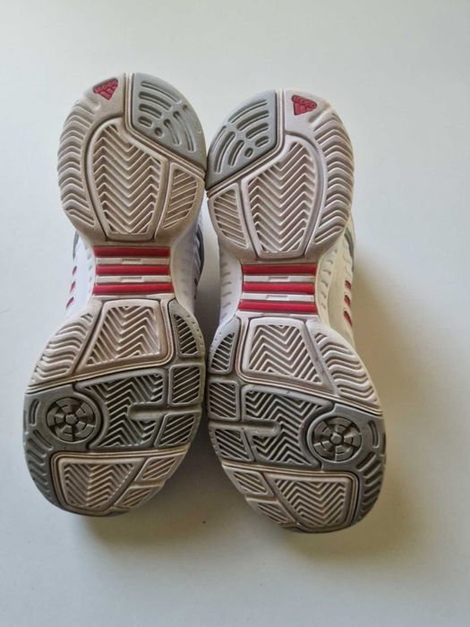 Adidas оригинални маратонки