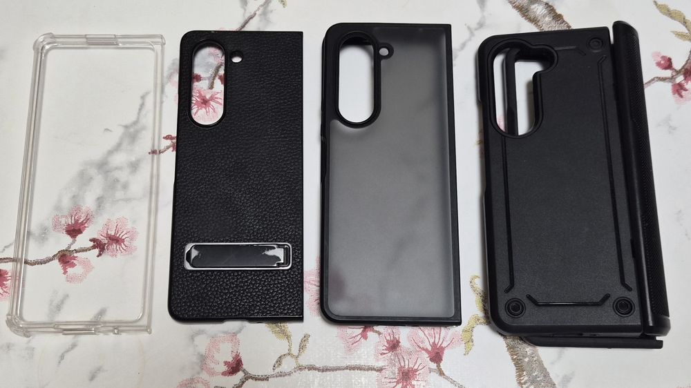 Чехлы на телефоны