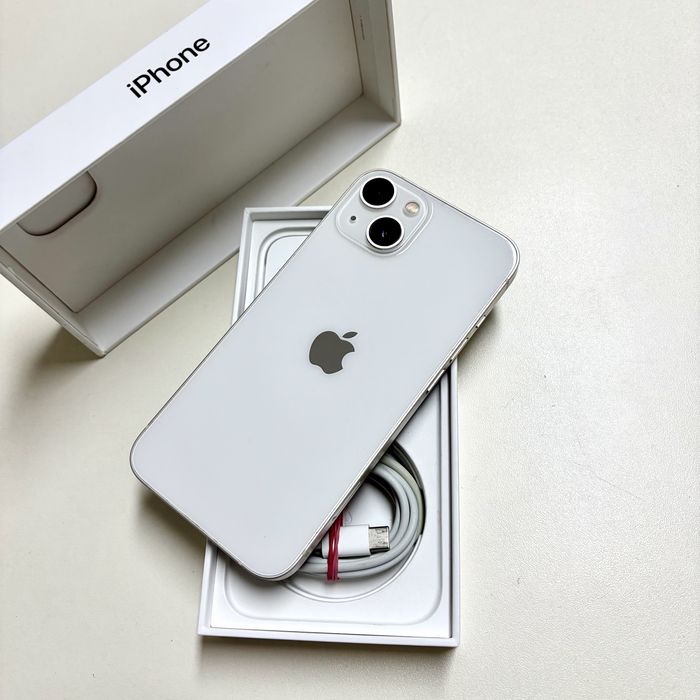 Magazin vinde: iPhone 13 128gb  bateria noua 100% Negru / Alb