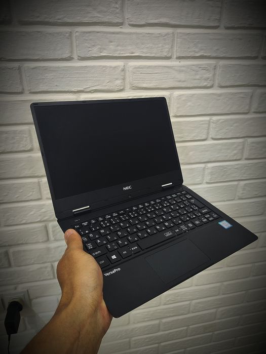 Ультрабук NEC I5 7th gen