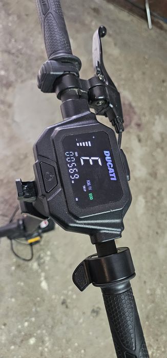 Trorineta electrica ducati pro 2 plus