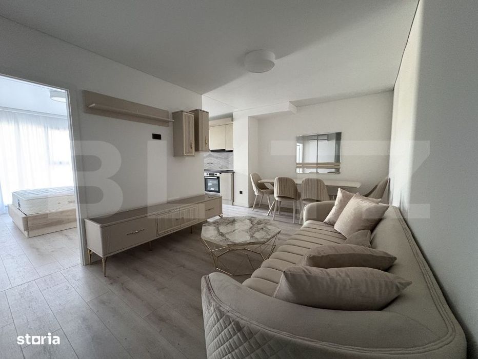 Apartament 3 camere, lux, parcare, zona UMF