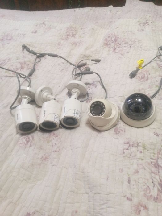 Здравствуйте срочна прадам магнитолу