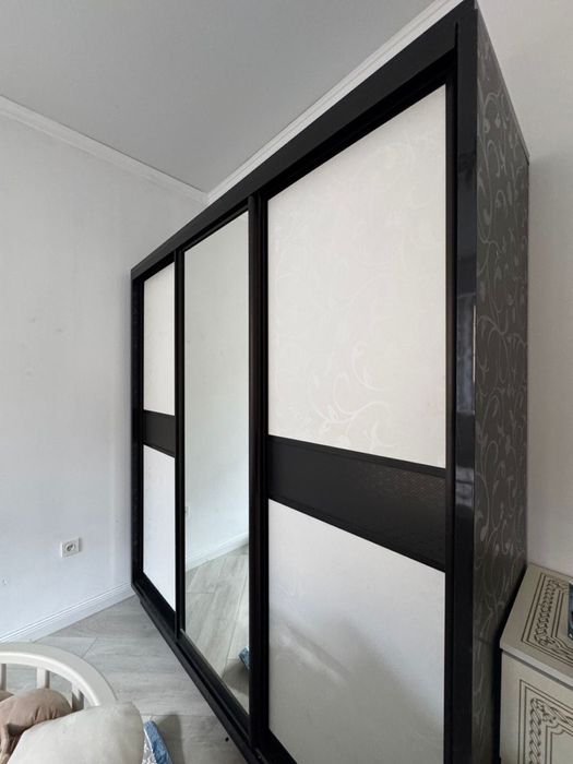 Шкаф для одежды в спальню