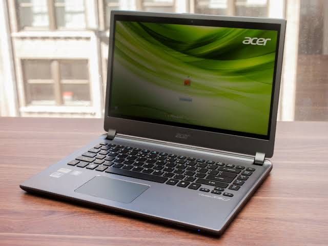 Laptop Acer Aspire i5 4GB RAM 120GB SSD Windows licențiat – Funcțional