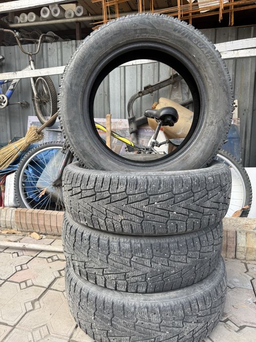 Продам шины 225/60 R18