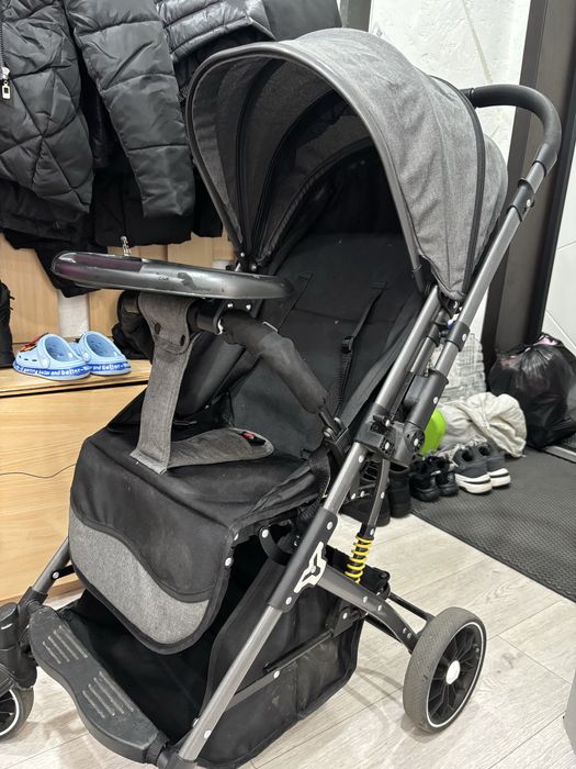 Коляска прогулочная