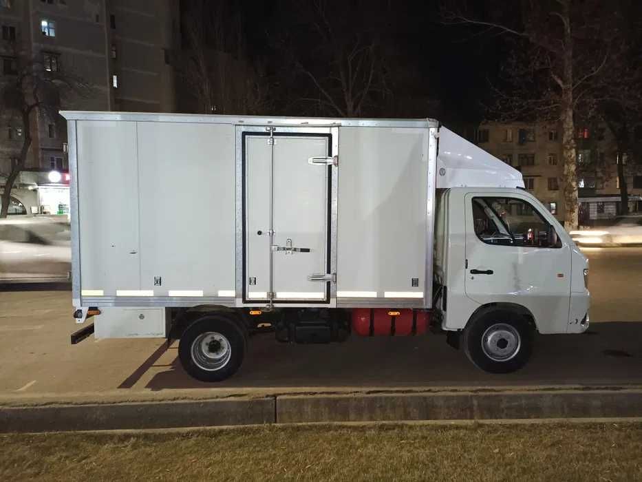 Izotermik furgon Foton Miler bort