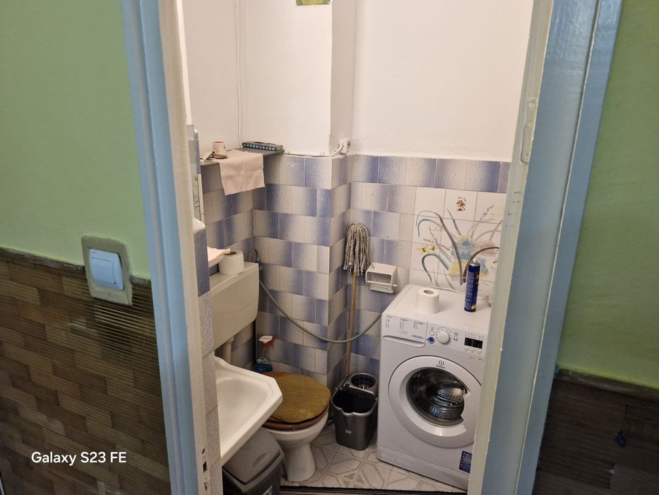 Închiriez apartament
