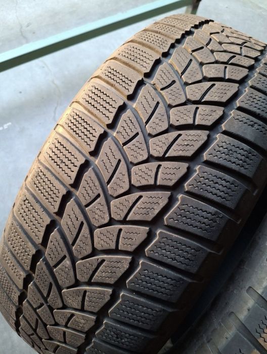 2 Anvelopele de iarnă ms  205 55 r16  Firestone