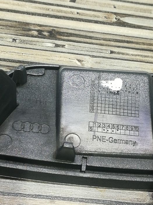 Капачка за броня AUDI Q5 /8R0.955.276/