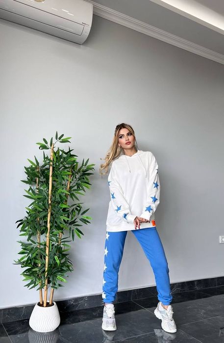 Спортивный костюм