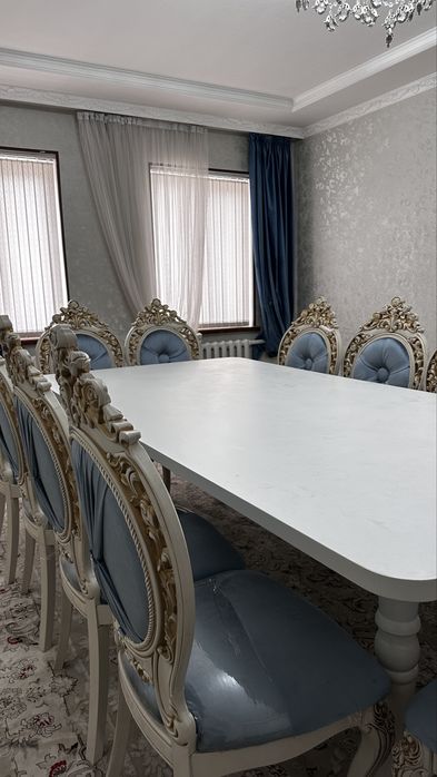 Новые стулья премиум-класса для зала