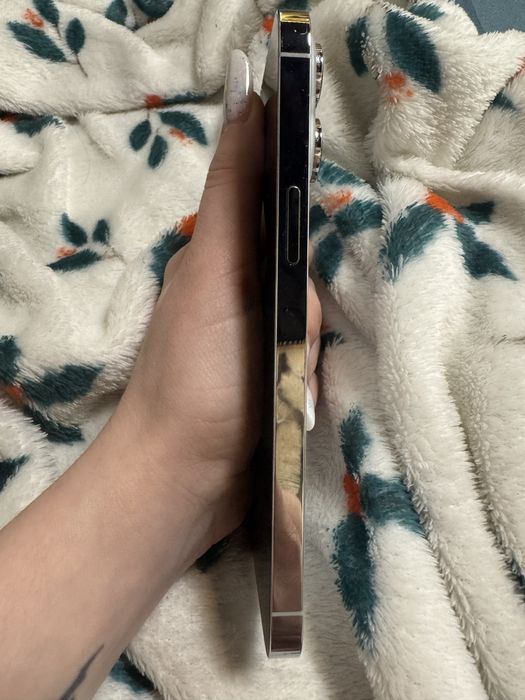 Vand Iphone 14 pro max alb