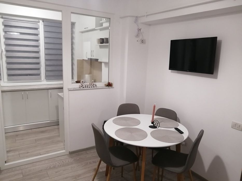 Închiriez apartament doua camere