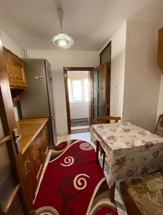 Inchiriez apartament