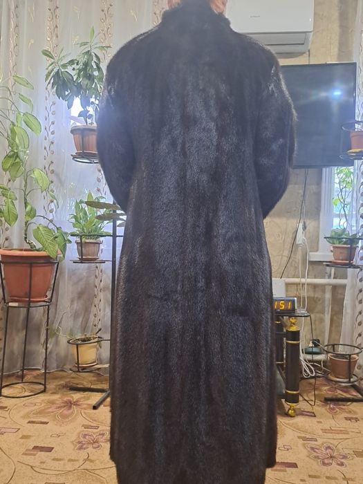 Продам шубу норковую
