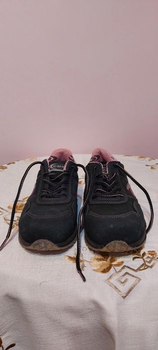 Дамски предпазни обувки Cofra 39 размер.