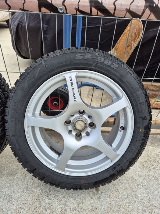 Джанти HRS 15 цола , 4х98 , 6.5j ,et35 , 185/55/15 Fiat Lancia  Lada