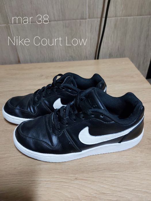 Adidasi Nike Courtlow
