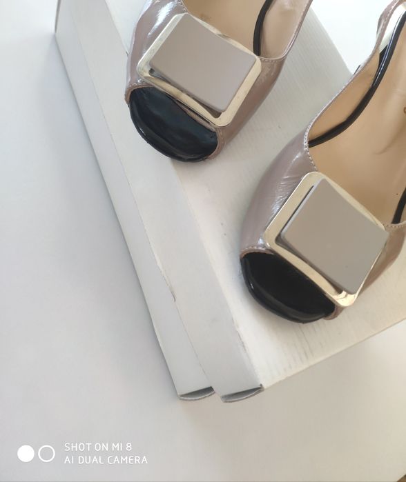 Продаю стильную от бувь