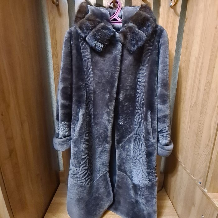 Продам шубу мутон с норкой