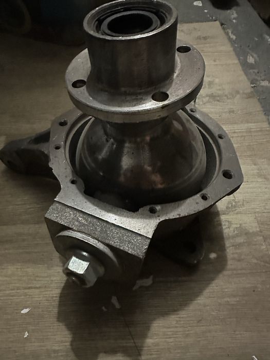 Кулак поворотный Уаз новый