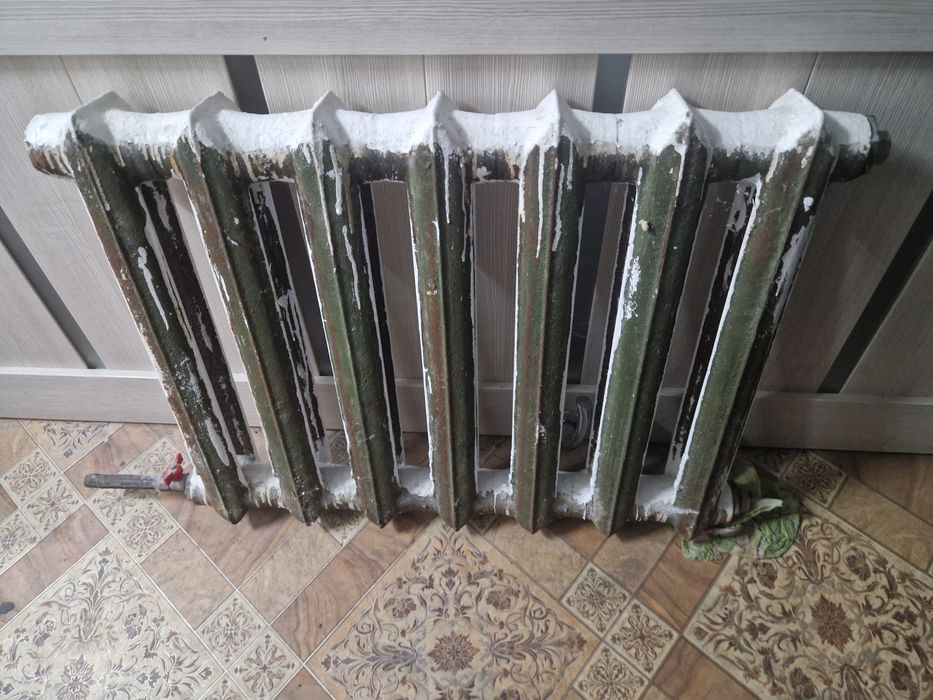 Продам чугунные батарей