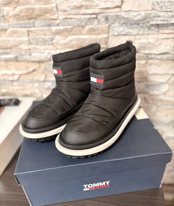 Апрески Tommy Hilfiger