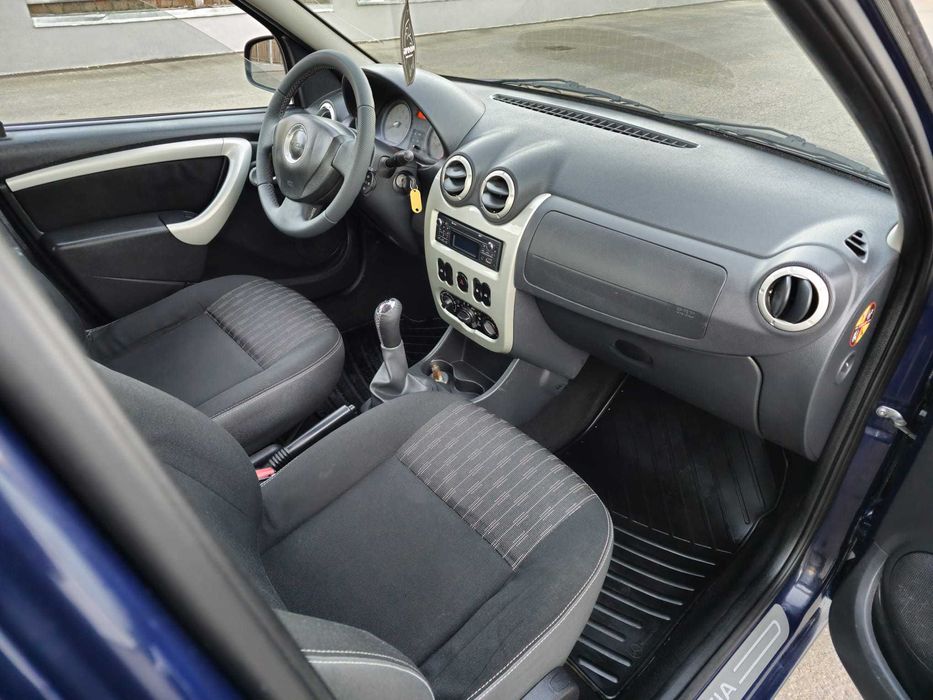 Dacia logan + gpl - an : 2012 - 1.6 mpi - euro 5 - full option