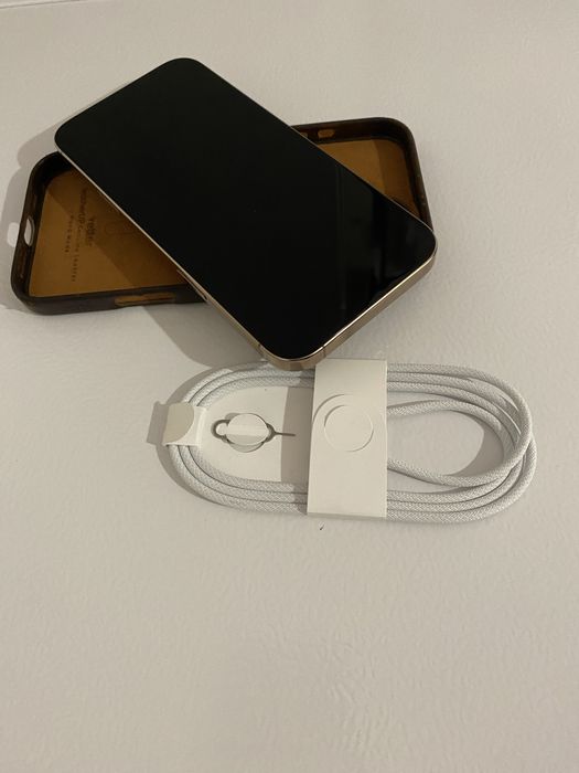 iPhone 16 pro ca NOU 93%bateria 128gb 364 cicluri de încărcare