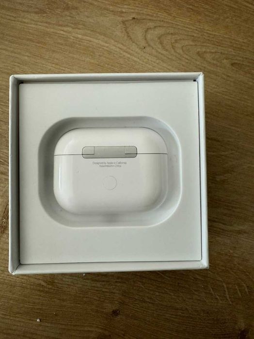 Căști wireless tip AirPods Pro – stare foarte bună | autonomie mare