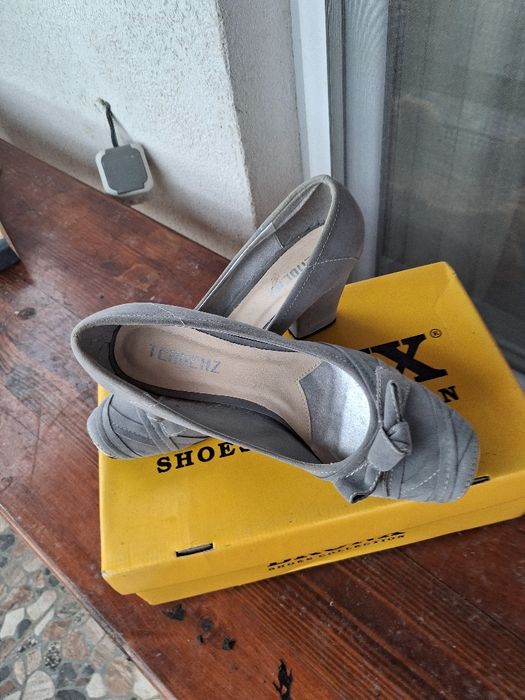 Обувки дамски, велур