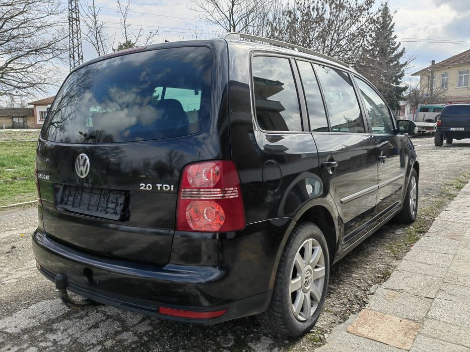 Vw Touran 2.0TDI 140к.с 8 клапановия мотор BMM на части
