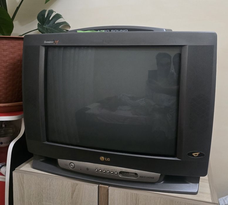 Продаётся телевизор