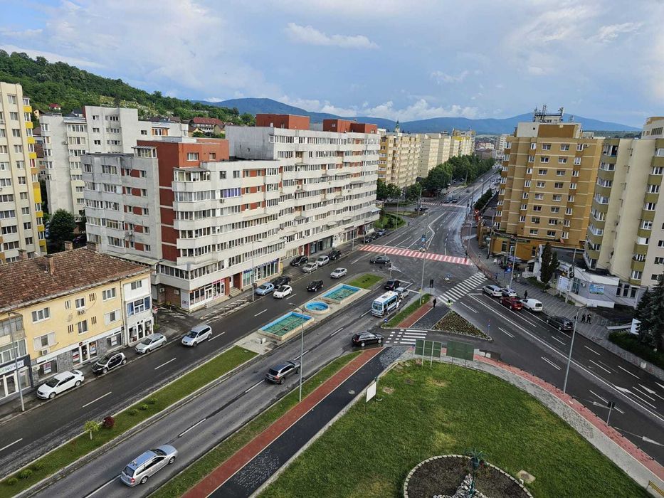 Inchirez apartament regim hotelier - 3 camere