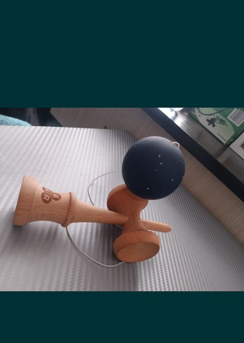 Vand Kendama KBR