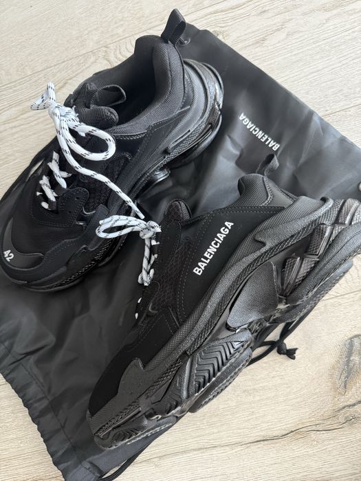 Balenciaga Triple S negru 42