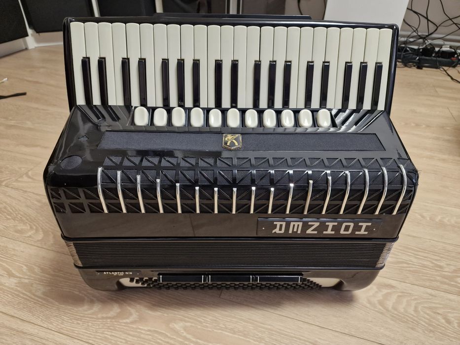 Vand acordeon Hohner Atlantic 4n  DeLuxe