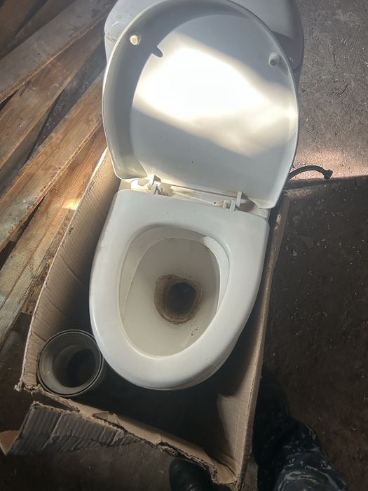 Продам унитаз бу