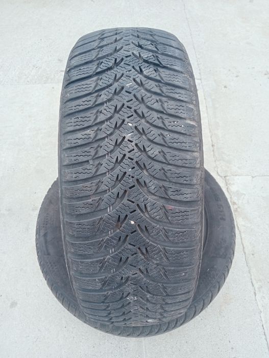 Vând doua cauciucuri 205/55 R16 sau schimb