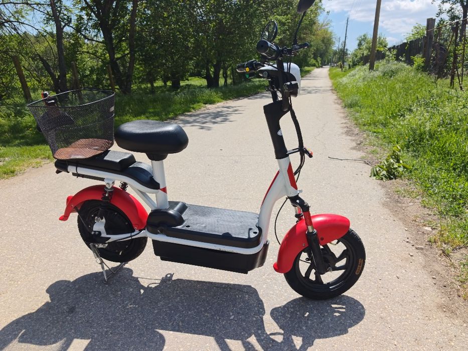 Електрически скутер EcoWay B13, 350W, двуместен, 35 km/h