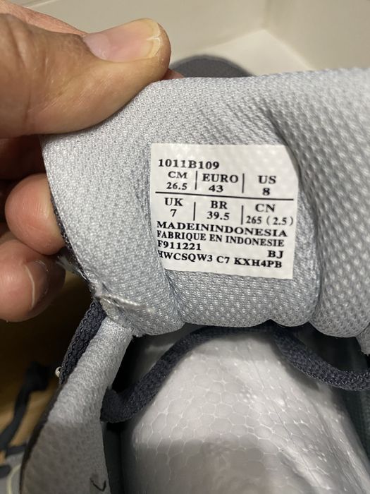 Кроссовки Asics 43 размер