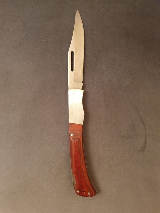 Cutit de vânătoare, briceag