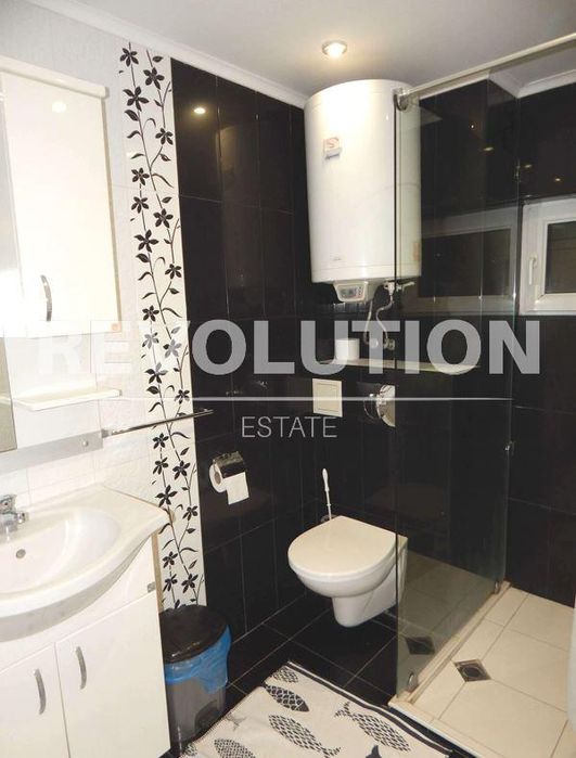 Едностаен апартамент в района на Център!