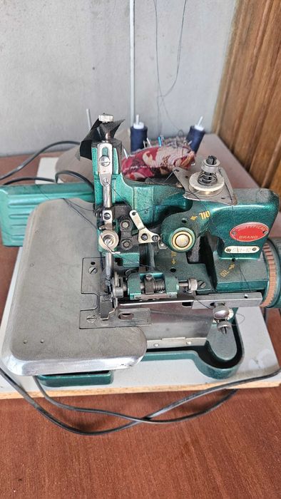 Продам оверлог в хорошем состоянии